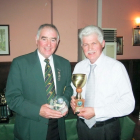 stanley-mccart-presents-winston-mclaughlin-with-the-trophy-for-heaviest-salmon-2009-a-salmon-of-11lbs